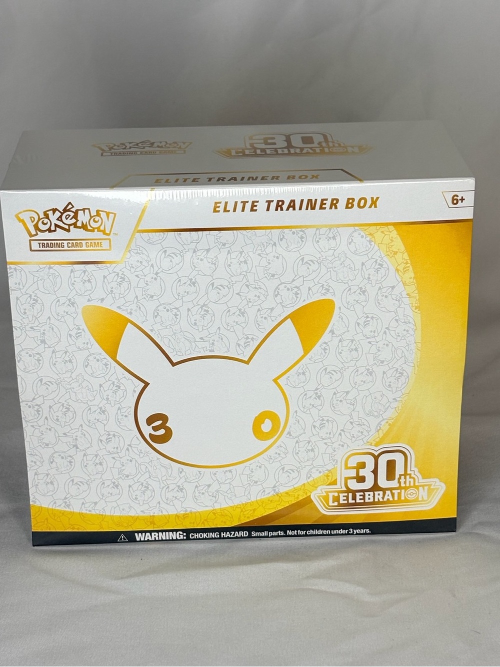 Pokémon Elite Trainer Box 30th Celebration - *Sealed* NWT White & Gold ETB